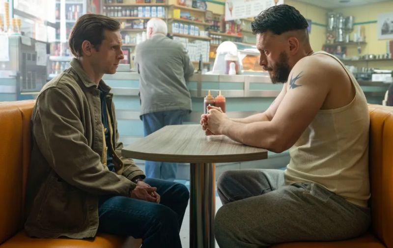 Najbolji prijatelj i najgori neprijatelj u seriji "Half Man"