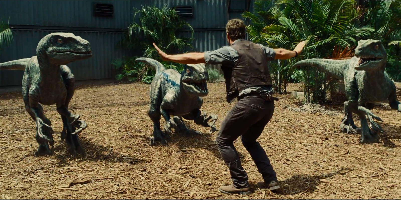 Novi trailer za "Jurassic World" otkriva pobješnjele dinosaure