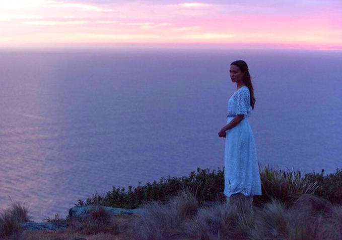 Prvi pogled: Alicia Wikander u "The Light Between The Oceans"