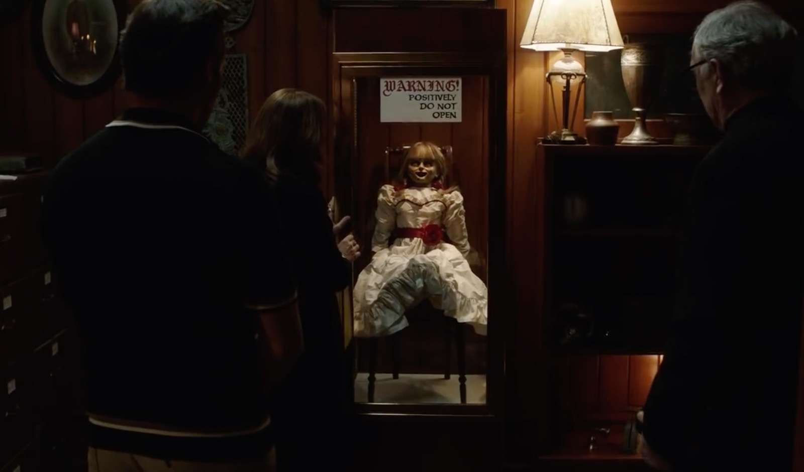 Zlo se vraća kući u novom traileru za "Annabelle Comes Home"