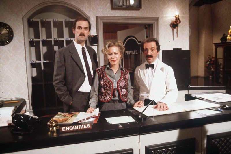 John Cleese obnavlja "Fawlty Towers"