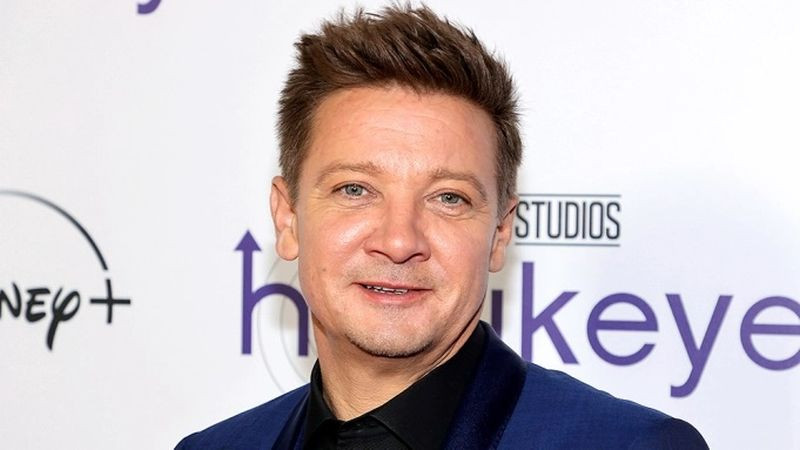 Renner se zahvalio fanovima nakon operacije