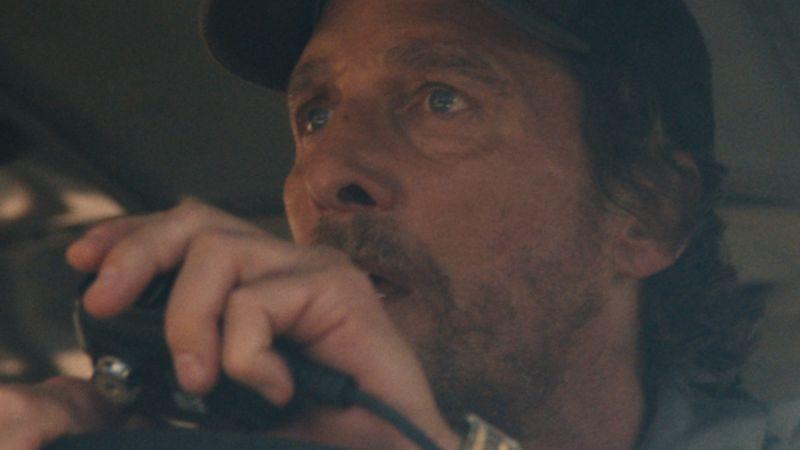 Matthew McConaughey vozi kroz dim i plamen u "The Lost Bus"