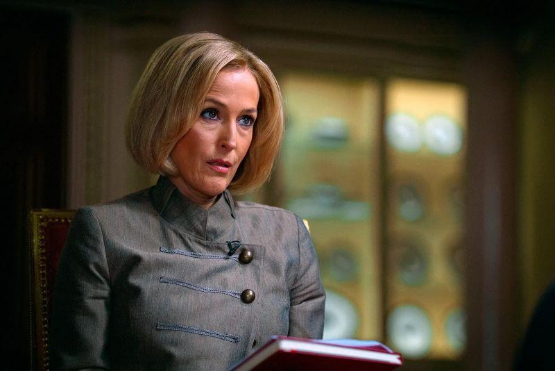 Gillian Anderson u napetom intervjuu u traileru za "Scoop"