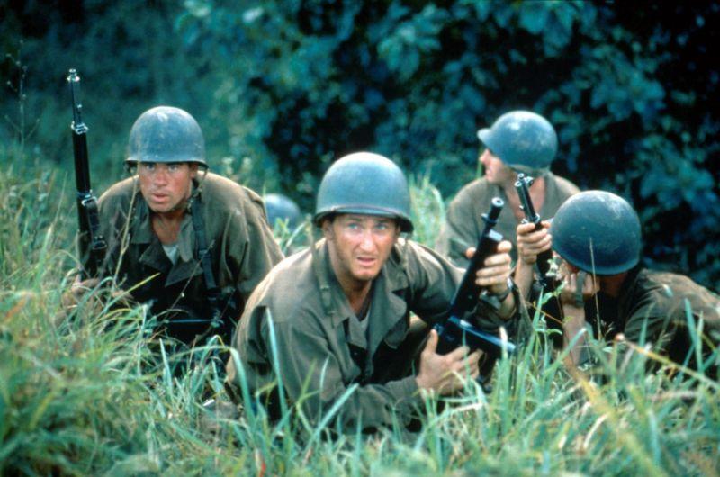 The Thin Red Line: Poezija rata