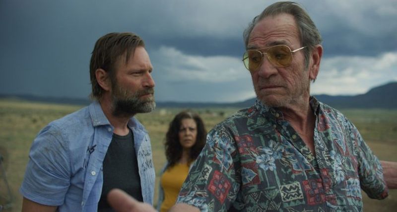 Eckhart i Tommy Lee Jones istražuju zavjeru u traileru za "Wander"