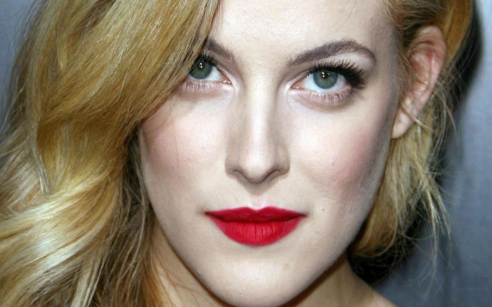 Riley Keough priključila se ekipi filma "Under The Silver Lake" 